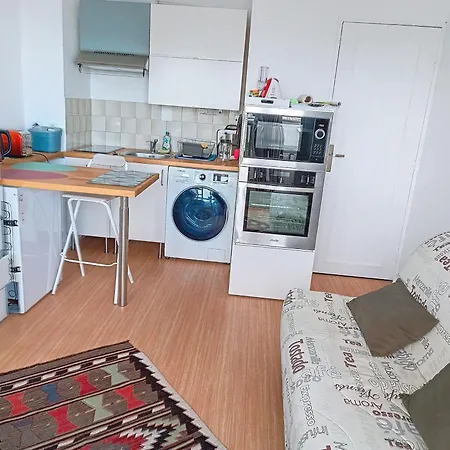 Studio lumineux avec vue sur port, parking et wifi - FR-1-746-27 Appartement